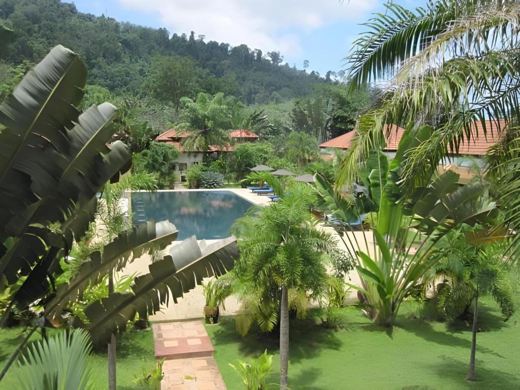 Khaolak Palm Hill Resort Khao Lak Exterior foto